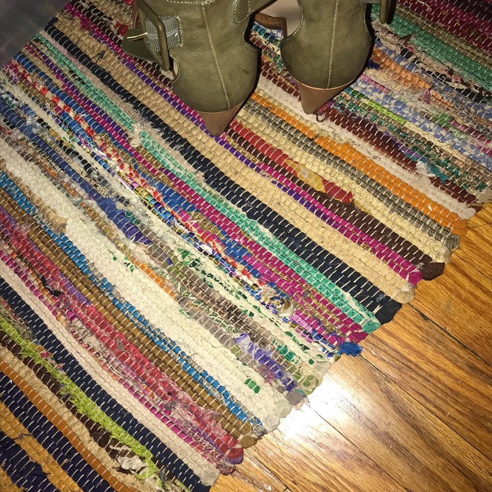 Sandals - Picture 3 of 3
